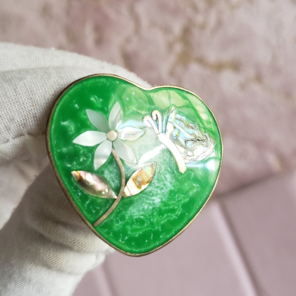 HEART SHAPED PIN | Mexico Alpaca Mother of Pearl Pin - Picture 4 of 13